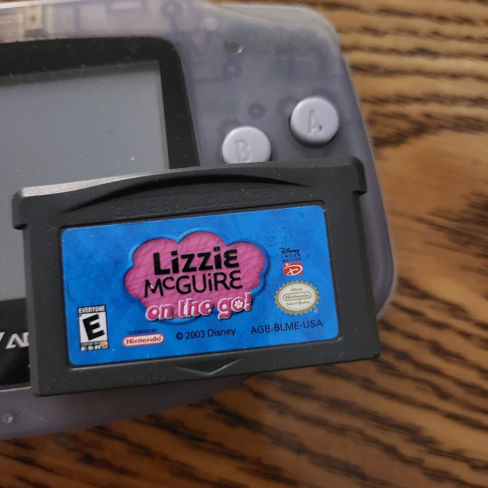 2003 Disney LIZZIE MCGUIRE ON THE GO game Boy Advance Nintendo Game